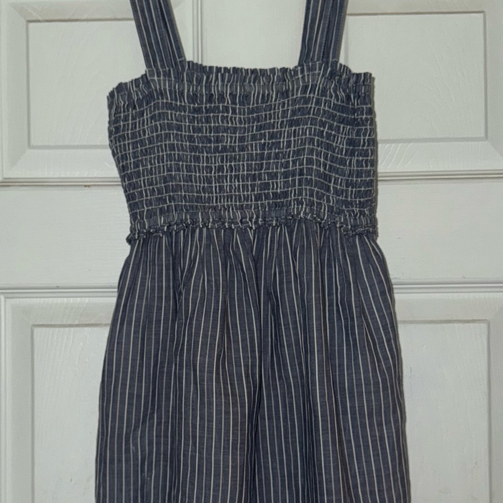 Abercrombie & Fitch Navy and White Striped Top Size M